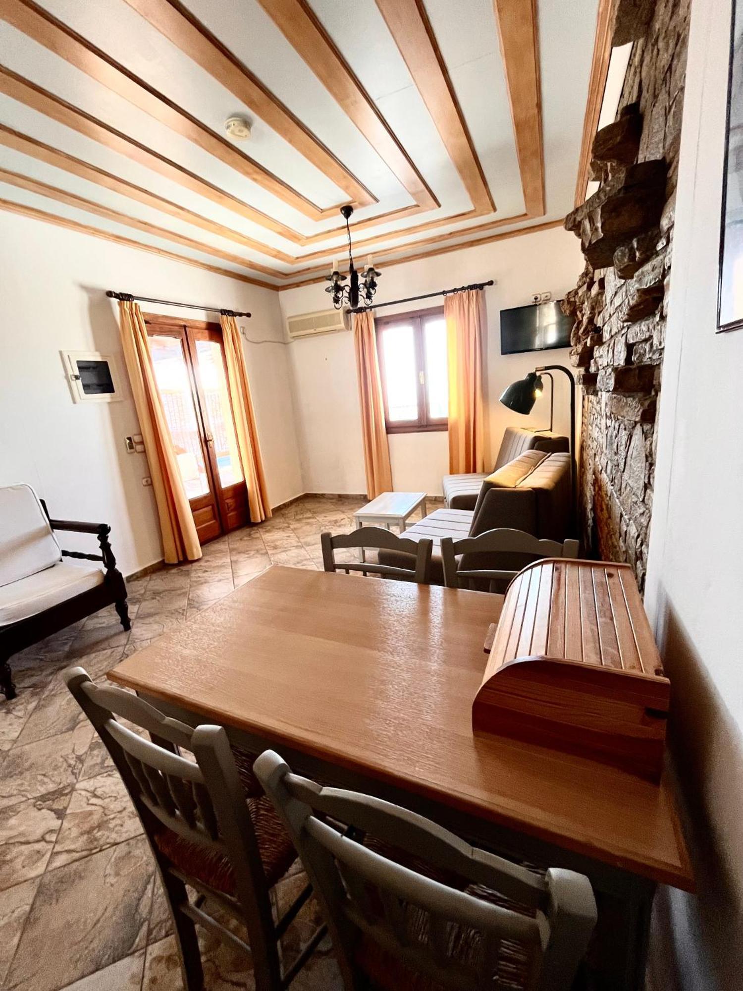Pantheon Apartments & Studios Marathókampos Esterno foto